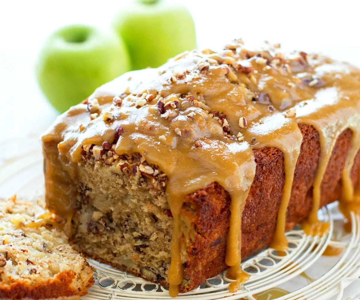 Freshly baked praline apple bread with apples and praline topping